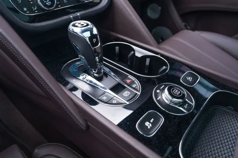 Bentley Bentayga din 2025 cu 4.500 km - oferta BEN180829 - foto 9