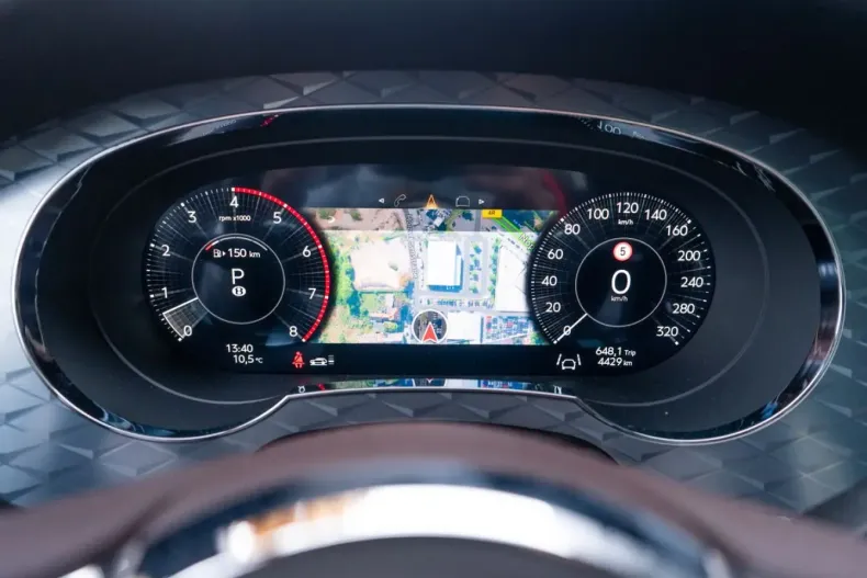 Bentley Bentayga din 2025 cu 4.500 km - oferta BEN180829 - foto 27