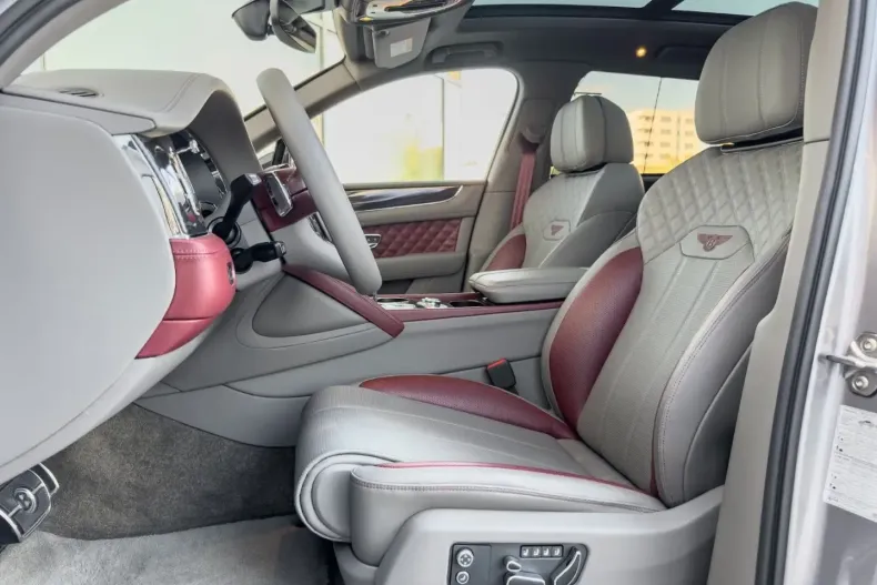 Bentley Bentayga din 2024 cu 7.300 km - oferta BEN180832 - foto 12