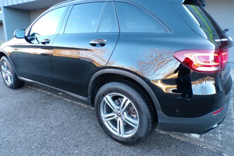 Mercedes-Benz GLC 300 din 2022 cu 76.122 km - oferta MER180834 - foto 2