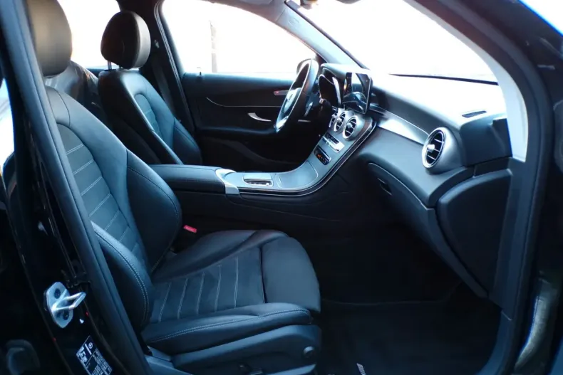 Mercedes-Benz GLC 300 din 2022 cu 76.122 km - oferta MER180834 - foto 12