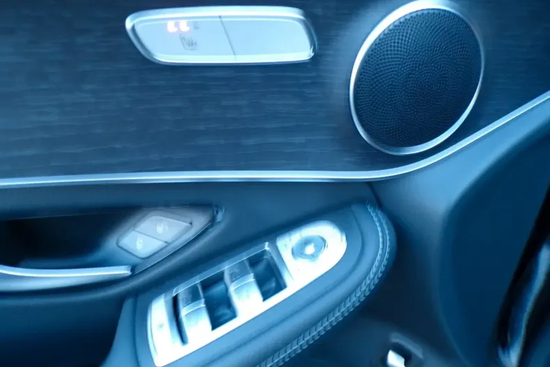 Mercedes-Benz GLC 300 din 2022 cu 76.122 km - oferta MER180834 - foto 14