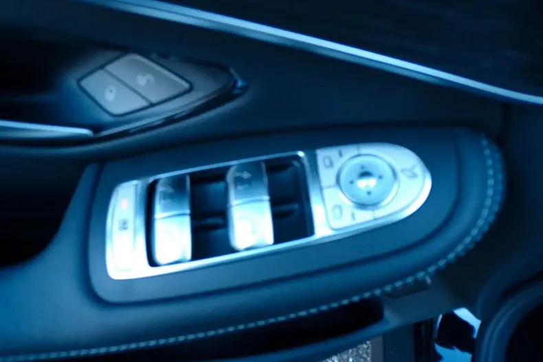 Mercedes-Benz GLC 300 din 2022 cu 76.122 km - oferta MER180834 - foto 15