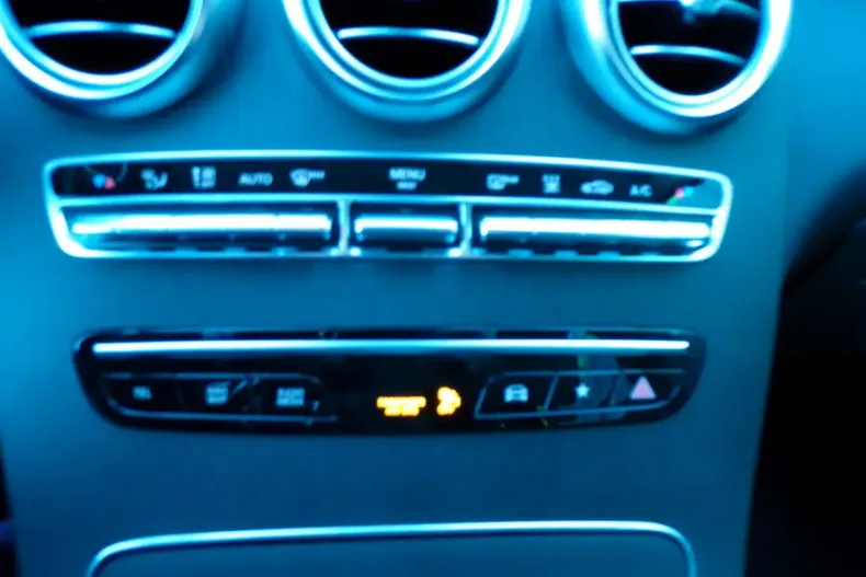 Mercedes-Benz GLC 300 din 2022 cu 76.122 km - oferta MER180834 - foto 24