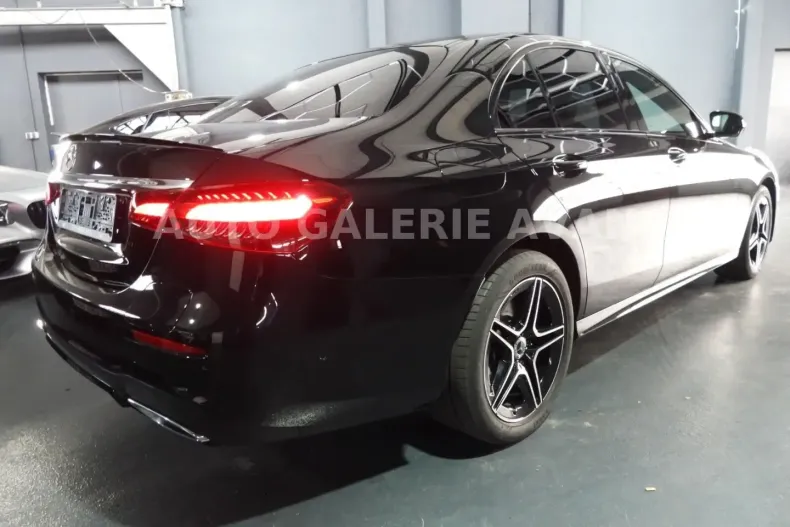 Mercedes-Benz E 300 din 2022 cu 104.788 km - oferta MER180835 - foto 4