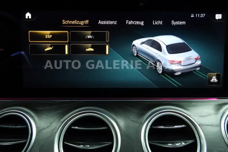 Mercedes-Benz E 300 din 2022 cu 104.788 km - oferta MER180835 - foto 23