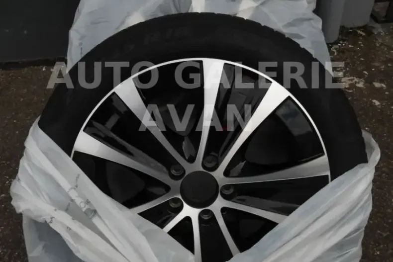 Mercedes-Benz E 300 din 2022 cu 104.788 km - oferta MER180835 - foto 30