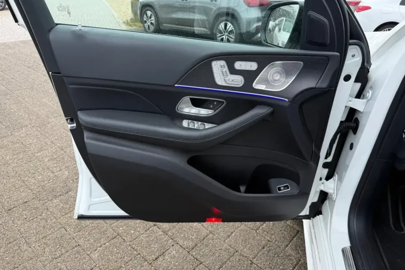 Mercedes-Benz GLE 300 din 2024 cu 15.526 km - oferta MER180851 - foto 17