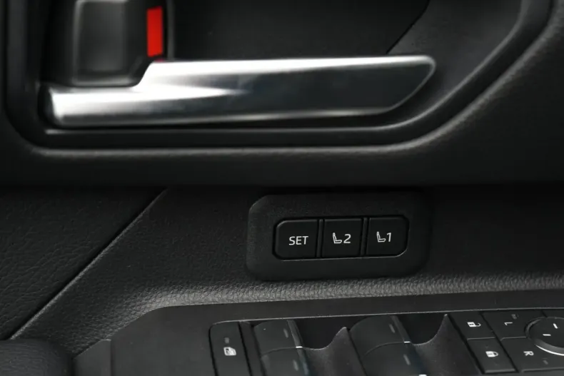 Toyota Land Cruiser din 2024 cu 29.338 km - oferta TOY180858 - foto 21