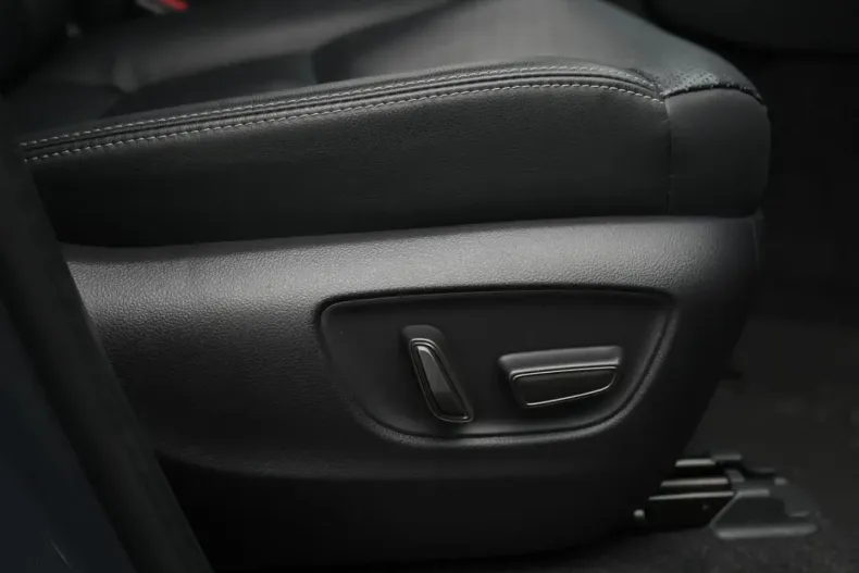 Toyota Land Cruiser din 2024 cu 29.338 km - oferta TOY180858 - foto 23