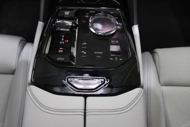 BMW 520 din 2024 cu 22.300 km - oferta BMW180862 - foto 19