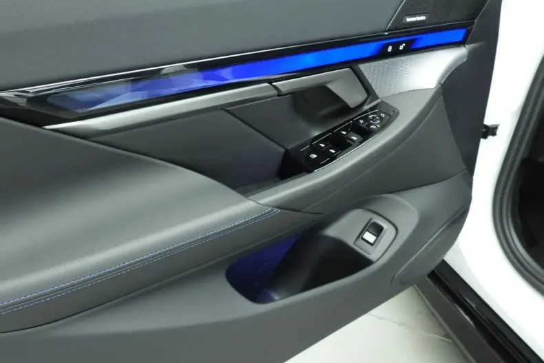 BMW 530 din 2025 cu 28.000 km - oferta BMW180880 - foto 22