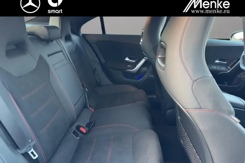 Mercedes-Benz CLA 200 din 2025 cu 4.920 km - oferta MER180893 - foto 7