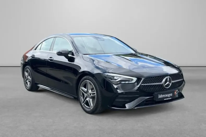 Mercedes-Benz CLA 220 din 2024 cu 8.500 km - oferta MER180895 - foto 2