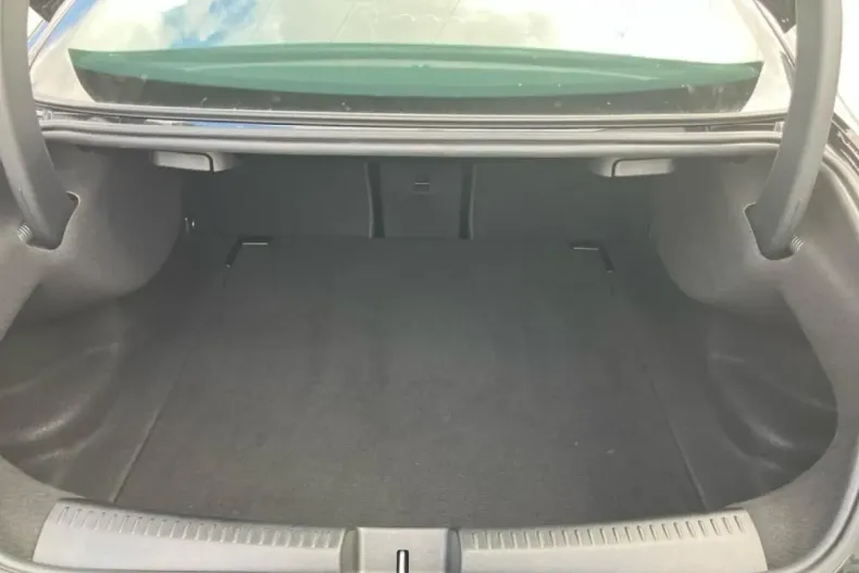 Mercedes-Benz CLA 220 din 2024 cu 8.500 km - oferta MER180895 - foto 10