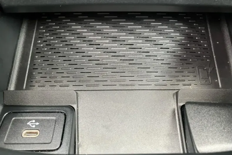 Mercedes-Benz CLA 220 din 2024 cu 8.500 km - oferta MER180895 - foto 12