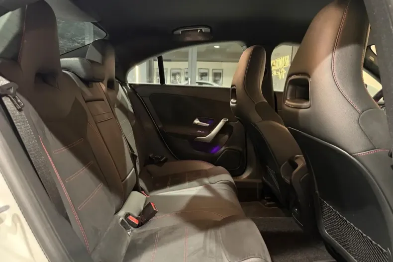 Mercedes-Benz CLA 220 din 2024 cu 24.000 km - oferta MER180897 - foto 16