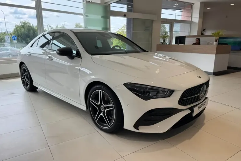 Mercedes-Benz CLA 200 din 2024 cu 12.000 km - oferta MER180898 - foto 2