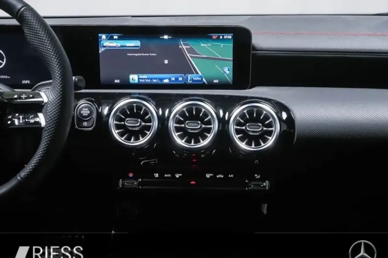 Mercedes-Benz CLA 220 din 2024 cu 20.846 km - oferta MER180899 - foto 6