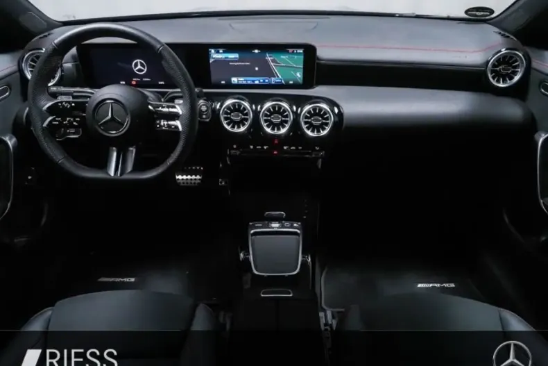 Mercedes-Benz CLA 220 din 2024 cu 20.846 km - oferta MER180899 - foto 7