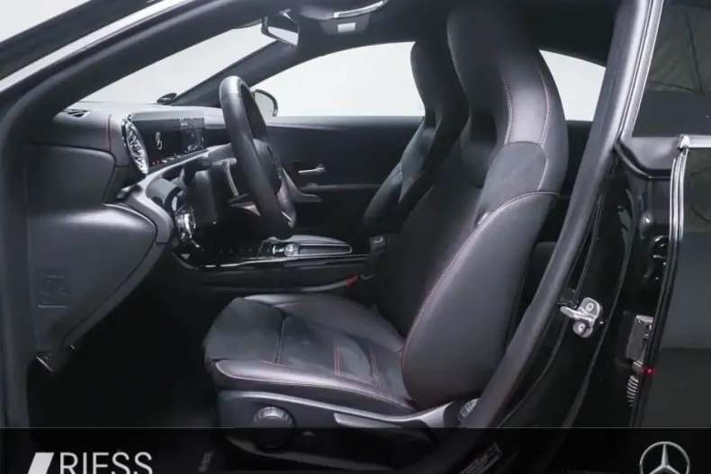 Mercedes-Benz CLA 220 din 2024 cu 20.846 km - oferta MER180899 - foto 10