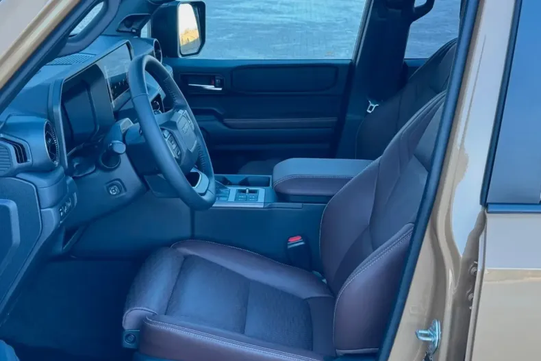 Toyota Land Cruiser din 2025 cu 6.500 km - oferta TOY180902 - foto 10