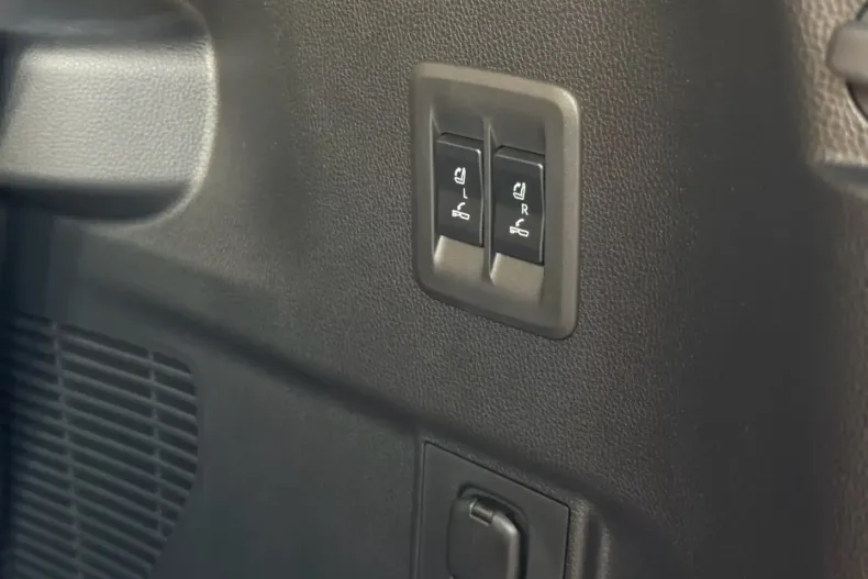 Toyota Land Cruiser din 2025 cu 6.500 km - oferta TOY180902 - foto 28