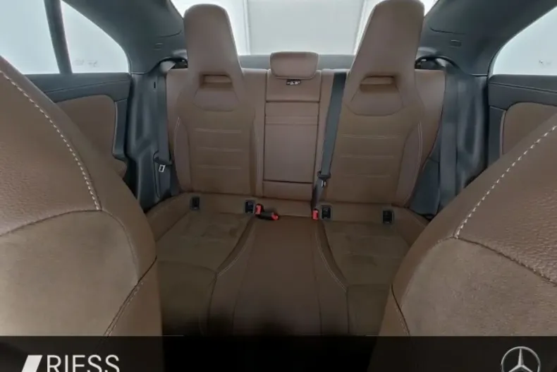 Mercedes-Benz CLA 180 din 2024 cu 23.905 km - oferta MER180906 - foto 7