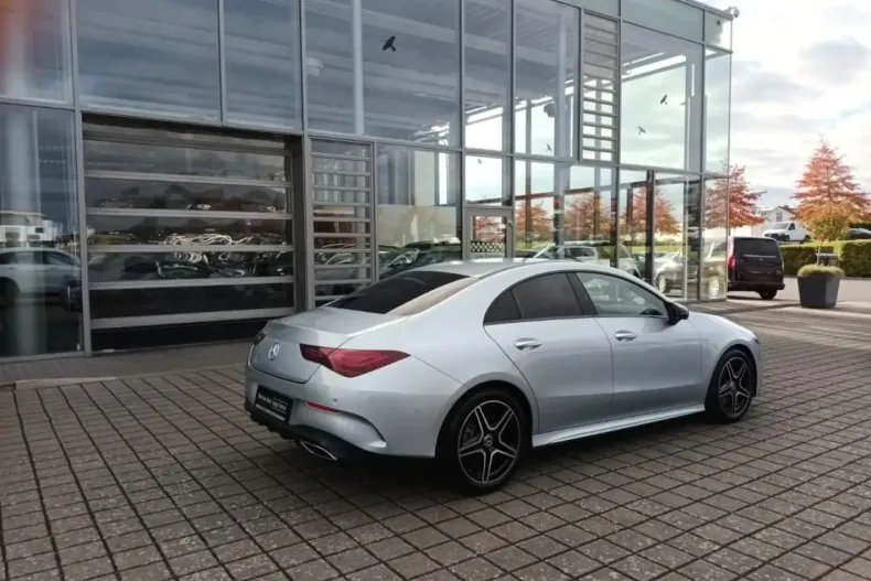 Mercedes-Benz CLA 200 din 2024 cu 17.100 km - oferta MER180907 - foto 4