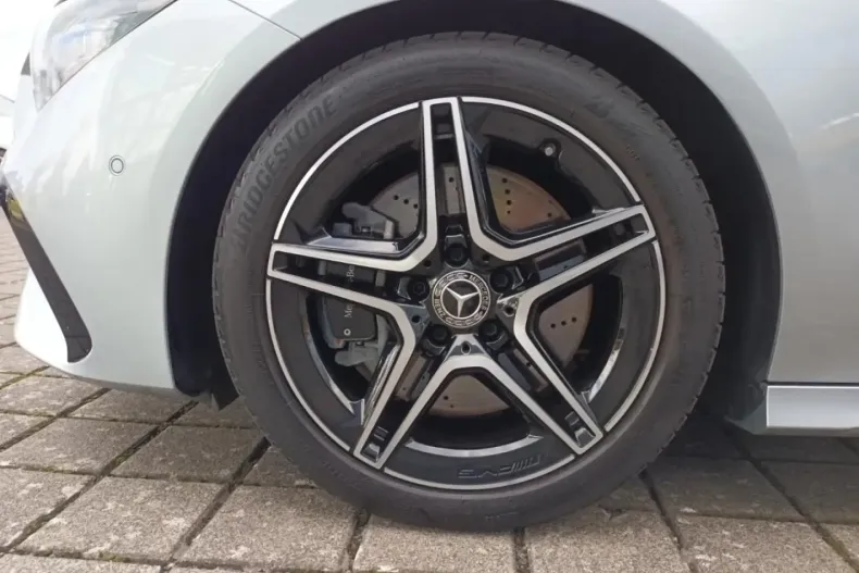 Mercedes-Benz CLA 200 din 2024 cu 17.100 km - oferta MER180907 - foto 12