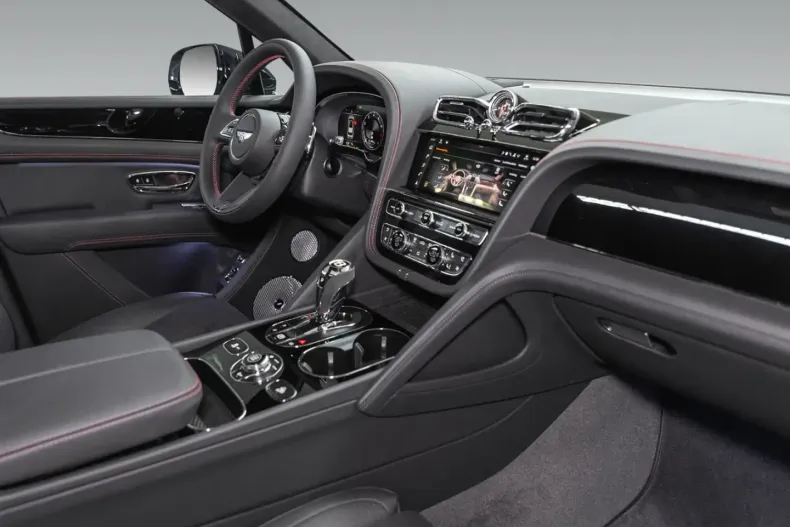 Bentley Bentayga din 2025 cu 10.000 km - oferta BEN180928 - foto 17