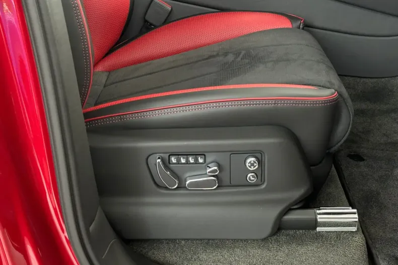 Bentley Bentayga din 2023 cu 4.900 km - oferta BEN180936 - foto 25