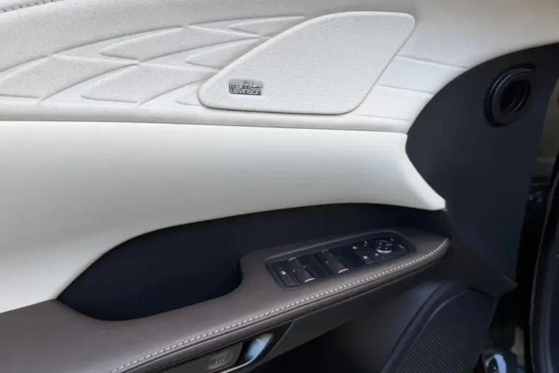 Lexus RX 450 din 2026 cu 10 km - oferta LEX180942 - foto 8