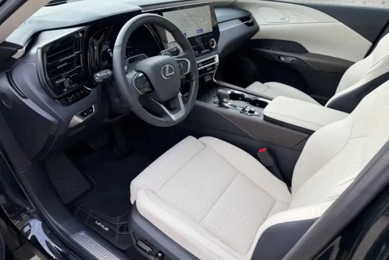 Lexus RX 450 din 2026 cu 10 km - oferta LEX180942 - foto 10