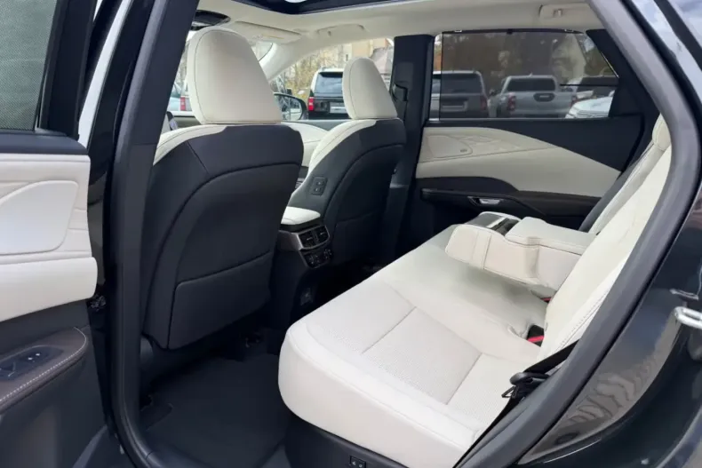 Lexus RX 450 din 2026 cu 10 km - oferta LEX180942 - foto 28