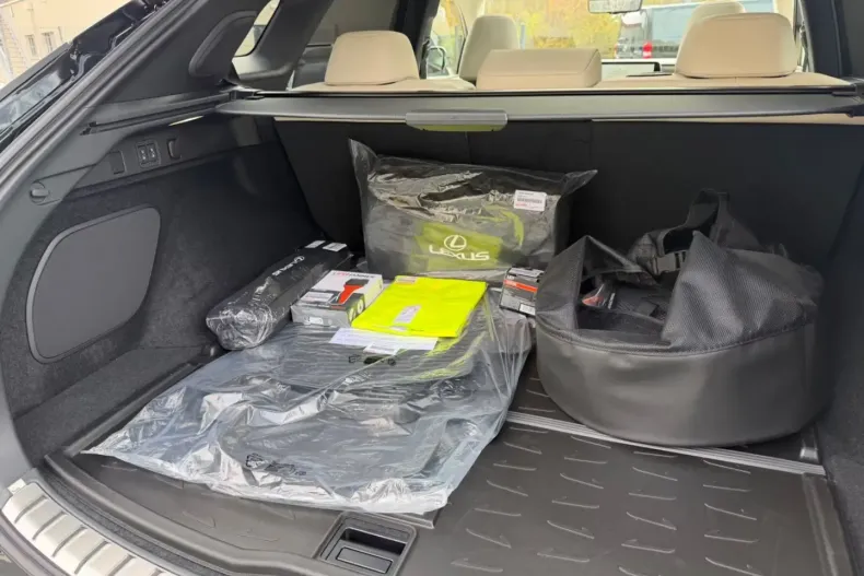 Lexus RX 450 din 2026 cu 10 km - oferta LEX180942 - foto 37