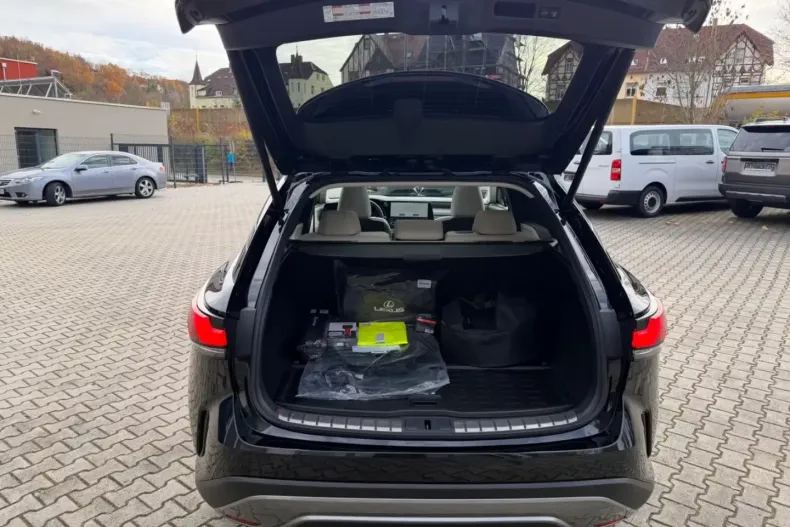 Lexus RX 450 din 2026 cu 10 km - oferta LEX180942 - foto 38