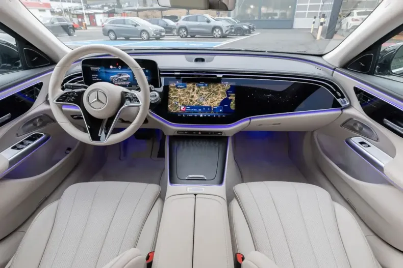 Mercedes-Benz E 200 din 2024 cu 12.150 km - oferta MER180943 - foto 1