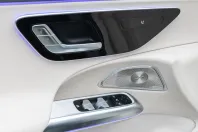 Mercedes-Benz E 200 din 2024 cu 12.150 km - oferta MER180943 - foto 4