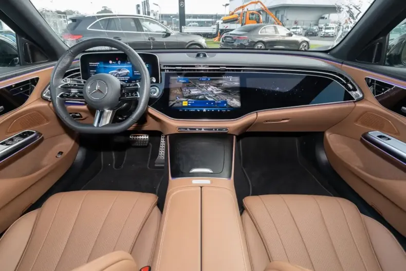 Mercedes-Benz E 200 din 2024 cu 24.050 km - oferta MER180946 - foto 1