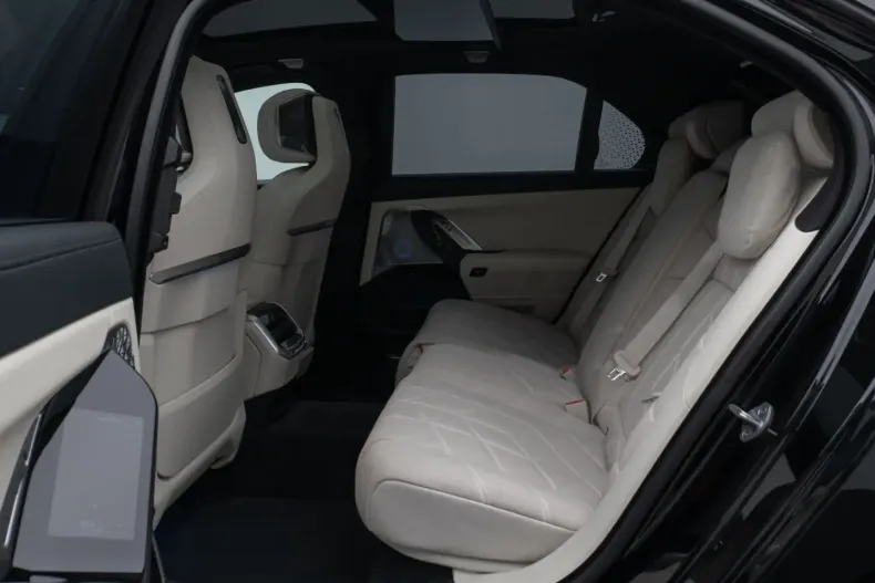 BMW M760 din 2024 cu 58.713 km - oferta BMW180947 - foto 25