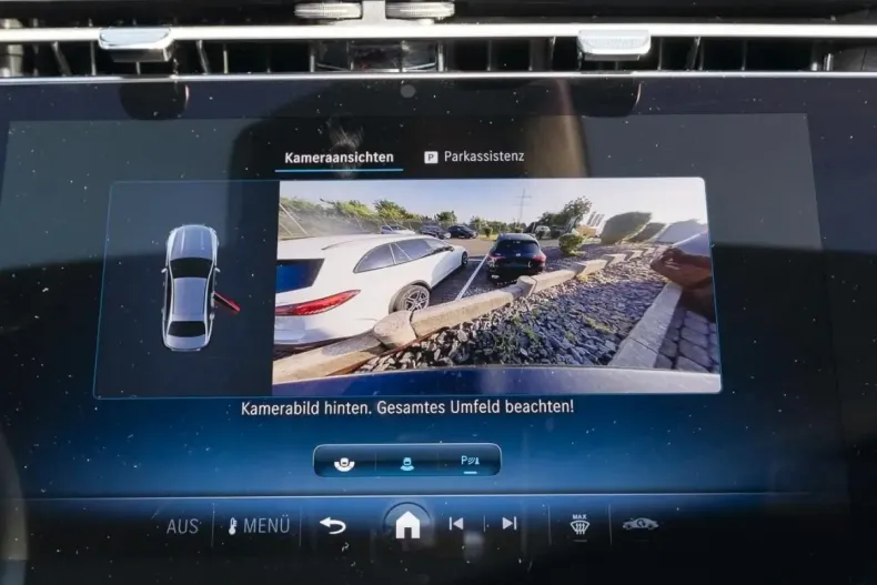 Mercedes-Benz E 200 din 2024 cu 24.800 km - oferta MER180948 - foto 11