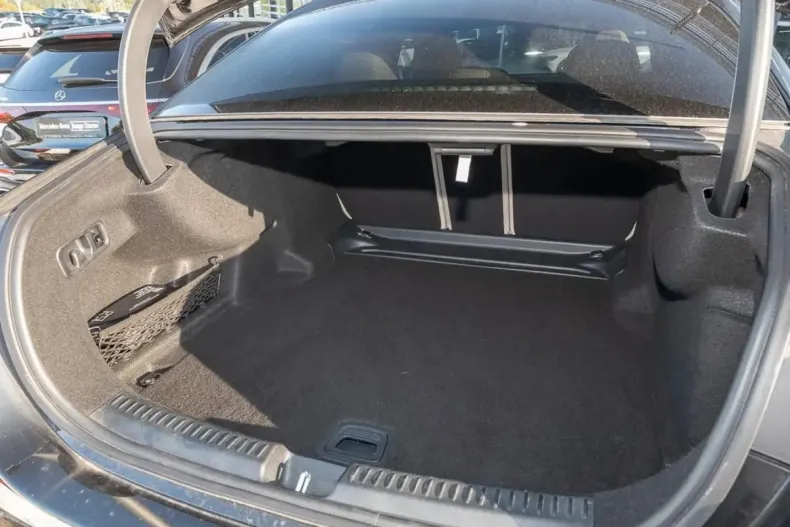 Mercedes-Benz E 200 din 2024 cu 24.800 km - oferta MER180948 - foto 12