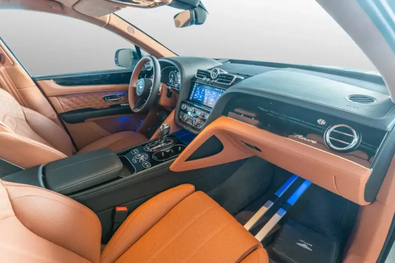 Bentley Bentayga din 2023 cu 13.850 km - oferta BEN180951 - foto 2