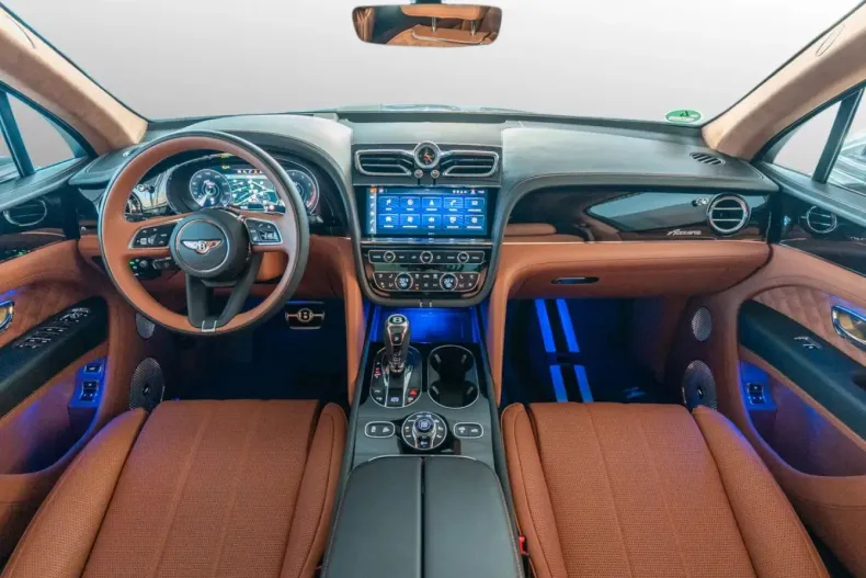 Bentley Bentayga din 2023 cu 13.850 km - oferta BEN180951 - foto 4