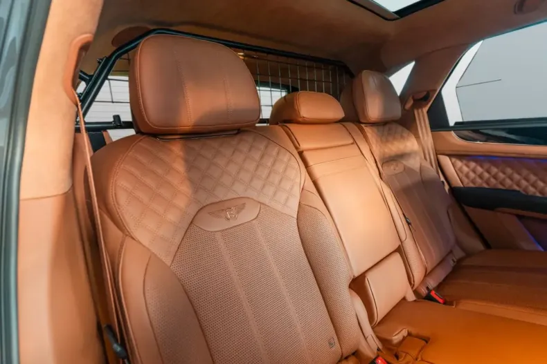 Bentley Bentayga din 2023 cu 13.850 km - oferta BEN180951 - foto 21