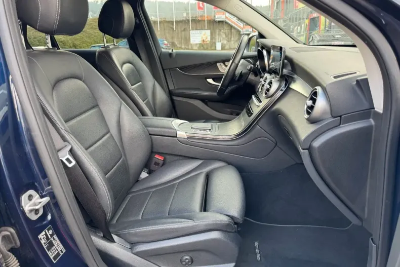 Mercedes-Benz GLC 300 din 2021 cu 82.000 km - oferta MER180959 - foto 14