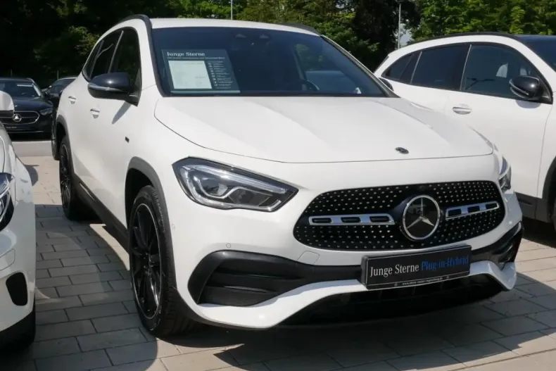 Mercedes-Benz GLA 250 din 2021 cu 93.736 km - oferta MER180963 - foto 3