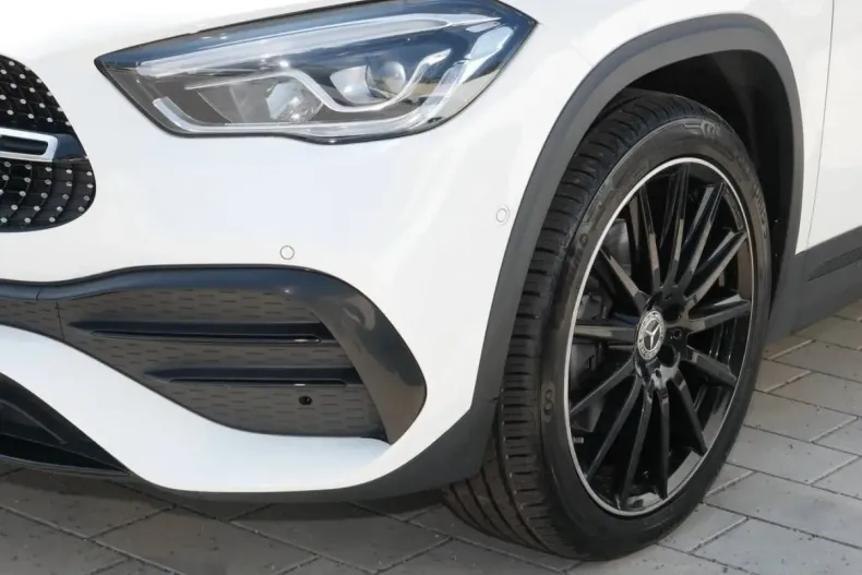 Mercedes-Benz GLA 250 din 2021 cu 93.736 km - oferta MER180963 - foto 4