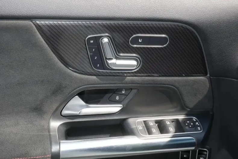 Mercedes-Benz GLA 250 din 2021 cu 93.736 km - oferta MER180963 - foto 9